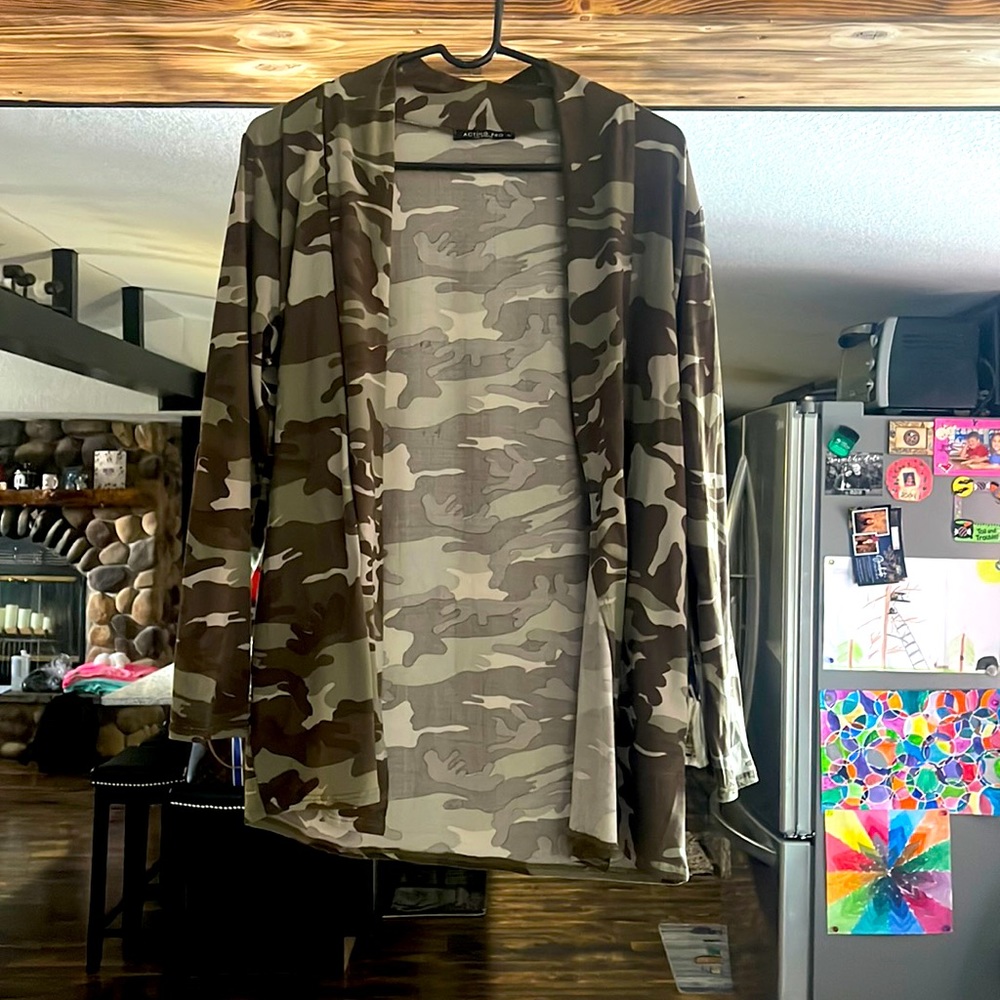Ladies Camouflage Overlay